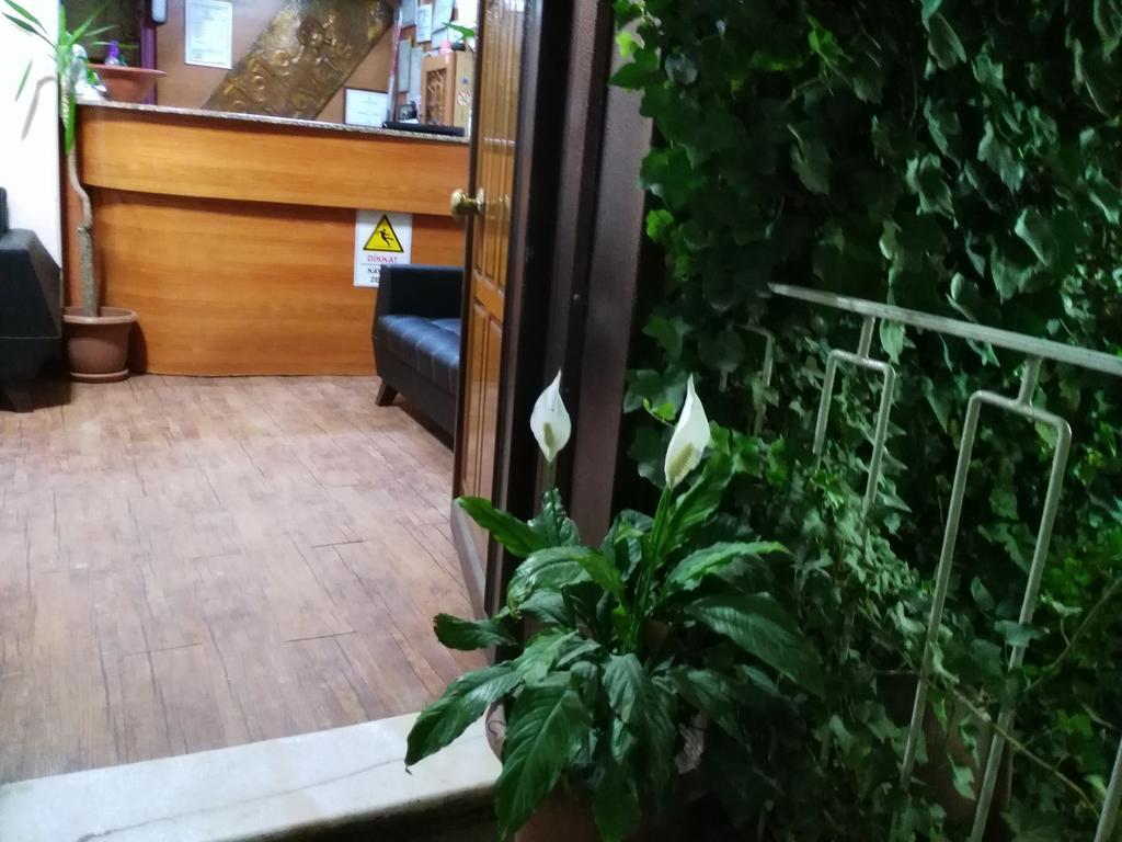 Atlas Pansiyon 安塔利亚 外观 照片